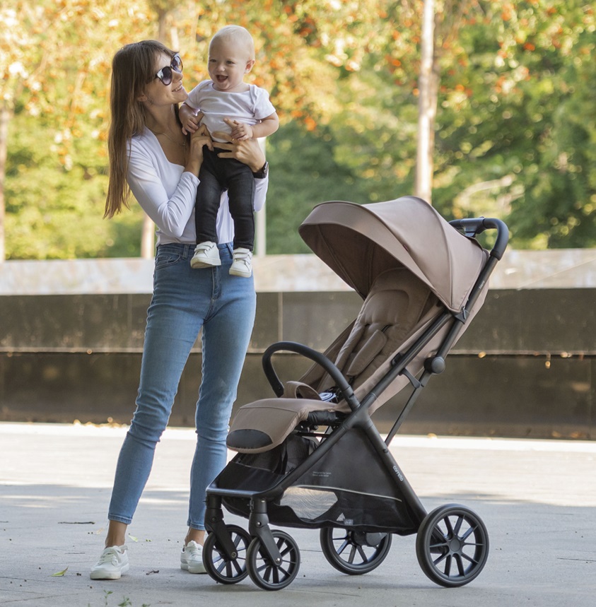 SILLA LIGERA CARRELLO NERO